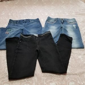 Bundle of 3 jeans for girls